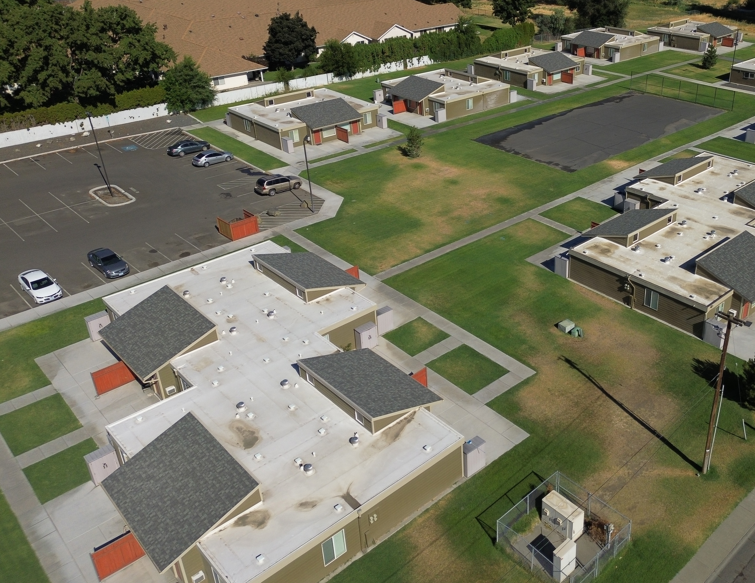 Sunshine Court aerial context